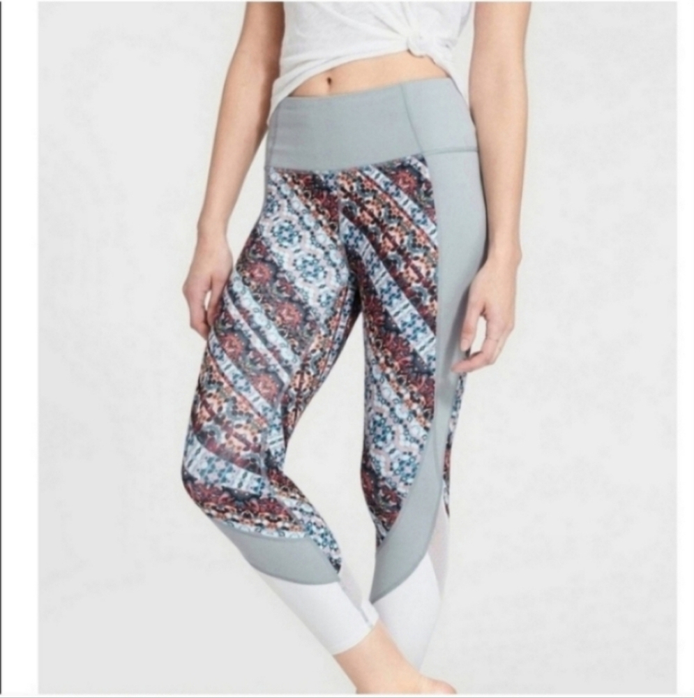 Athleta Nomad Salutation Mesh Capri Workout Leggings Multi Colored Size Small